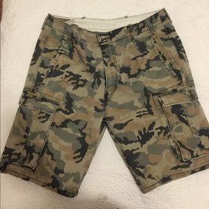Men’s camo shorts